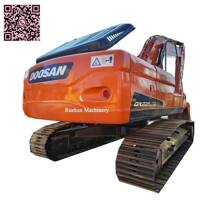 Doosan DX 225 LC Pelle sur chenilles