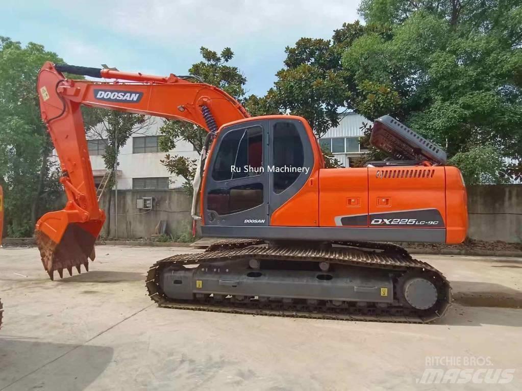 Doosan DX 225 LC Pelle sur chenilles