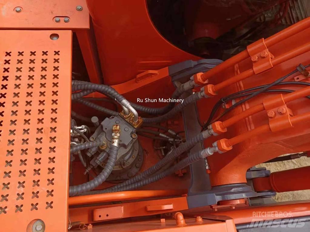 Doosan DX 225 LC Pelle sur chenilles