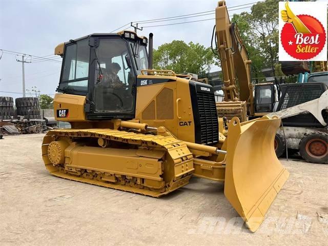 CAT D 5 K Bouteurs sur chenilles