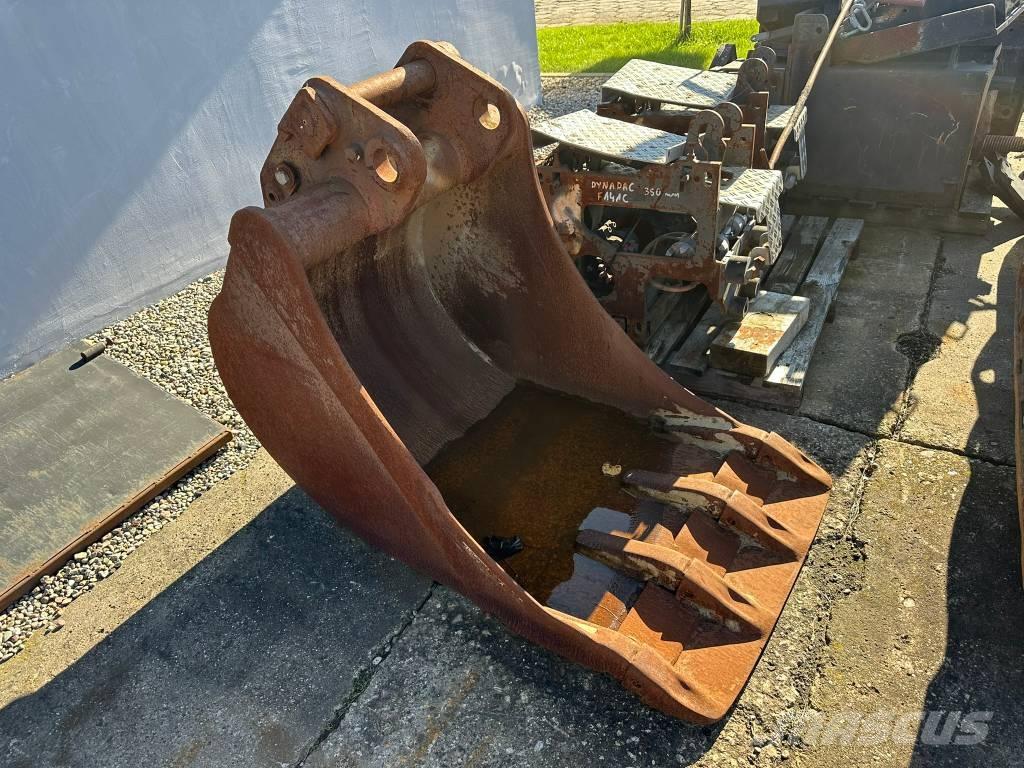 Volvo EW 160 D Pelle rétro arrière