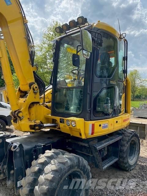 Komatsu PW 98 MR-11 Pelle sur pneus