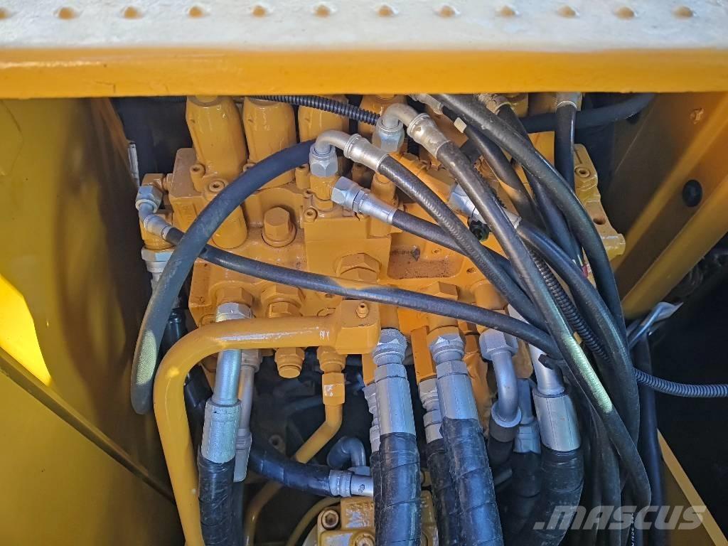 CAT 312 D Pelle sur chenilles