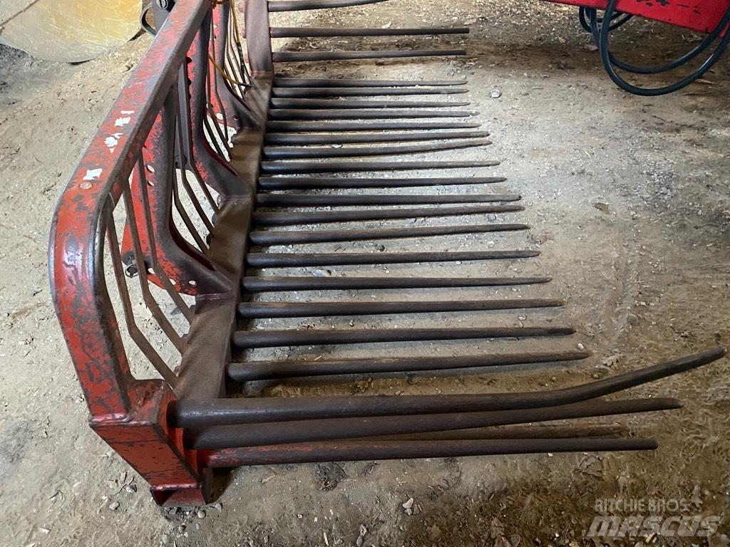  Stensvans kipbar Autres équipements pour tracteur