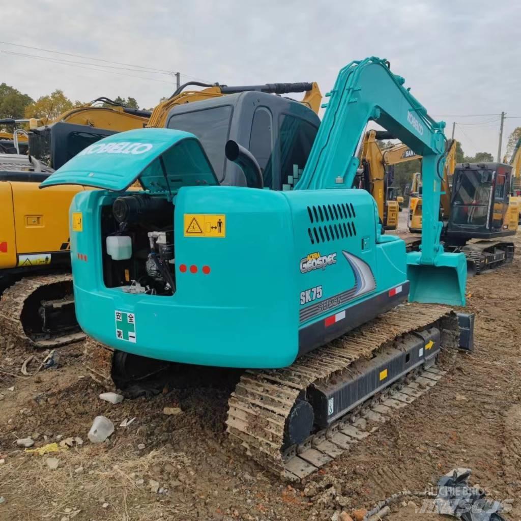 Kobelco SK 75 Pelle sur chenilles