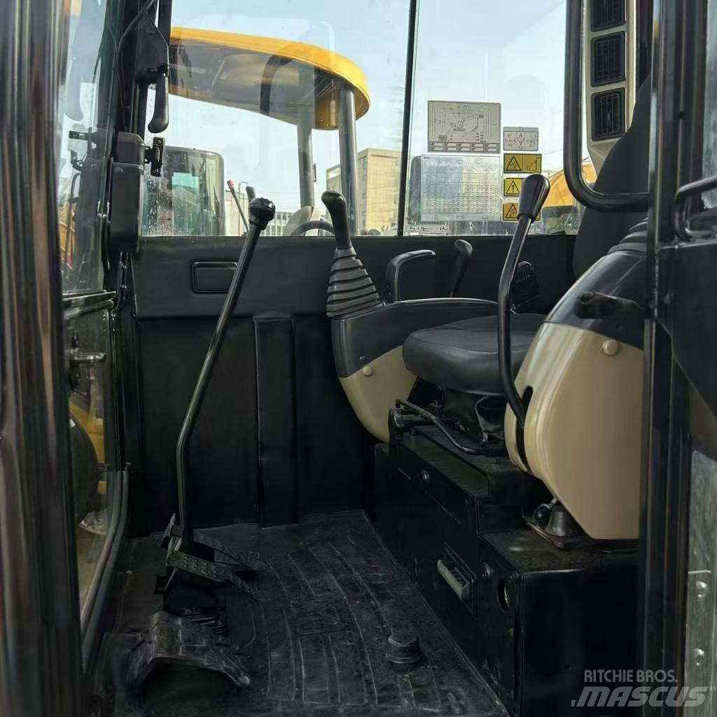CAT 306E Pelle sur chenilles