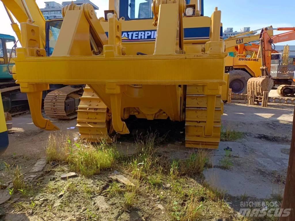 CAT D7R Niveleuse
