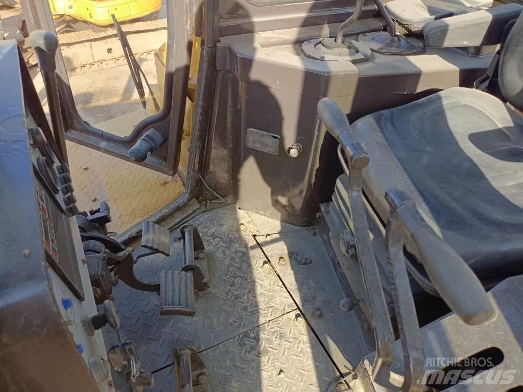 CAT D7R Niveleuse