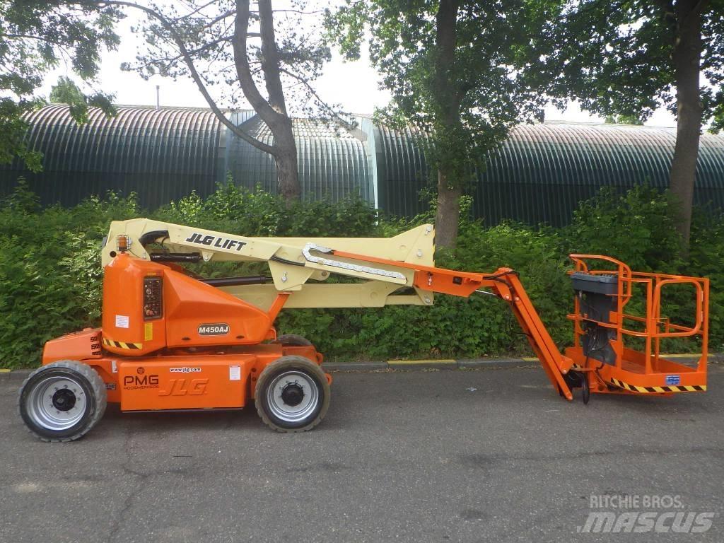 JLG M450AJ Nacelles articulées