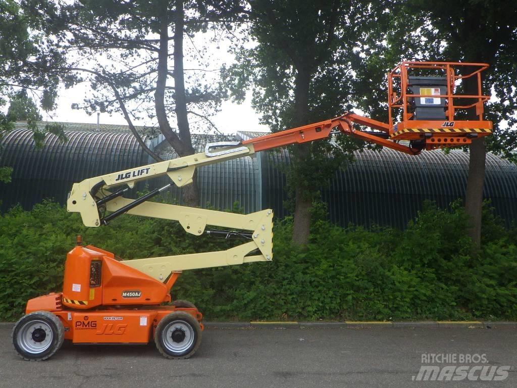 JLG M450AJ Nacelles articulées
