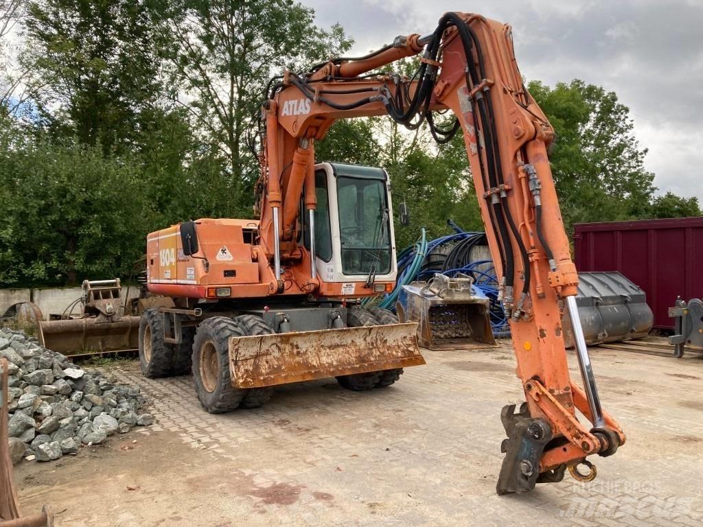 Atlas 1504 Pelle sur pneus