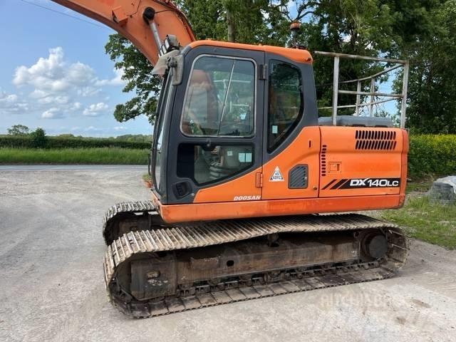 Doosan DX 140 LC Pelle sur chenilles