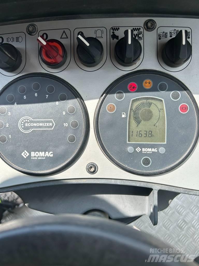 Bomag BW 120 AD-5 Rouleaux tandem