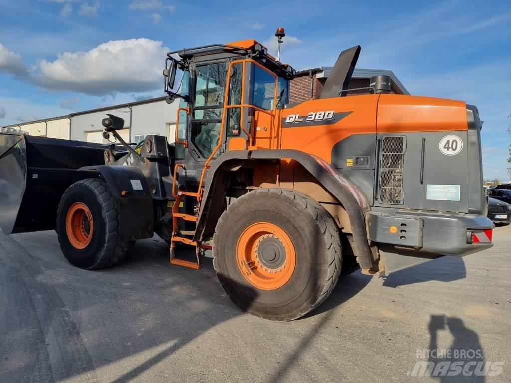 Doosan DL 380-7 Chargeuse sur pneus