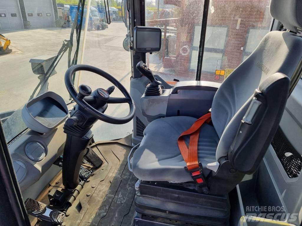 Doosan DL 380-7 Chargeuse sur pneus