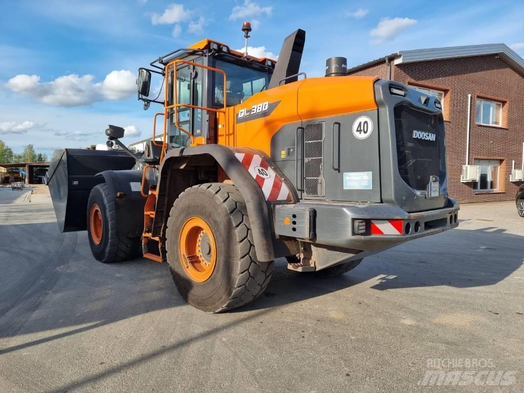 Doosan DL 380-7 Chargeuse sur pneus