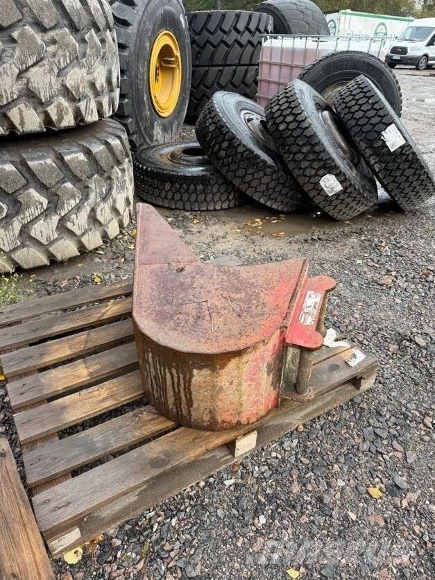 Volvo EW60E Pelle sur pneus