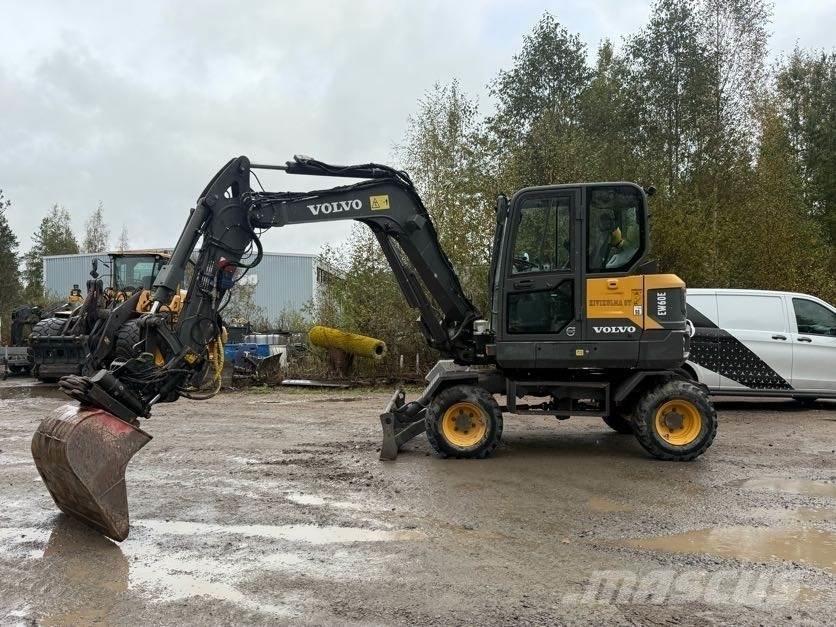 Volvo EW60E Pelle sur pneus