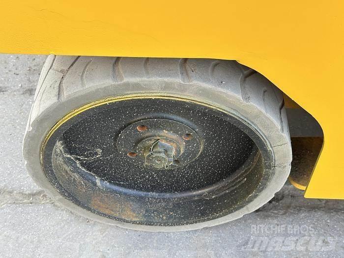 JCB S2032E Nacelle ciseaux