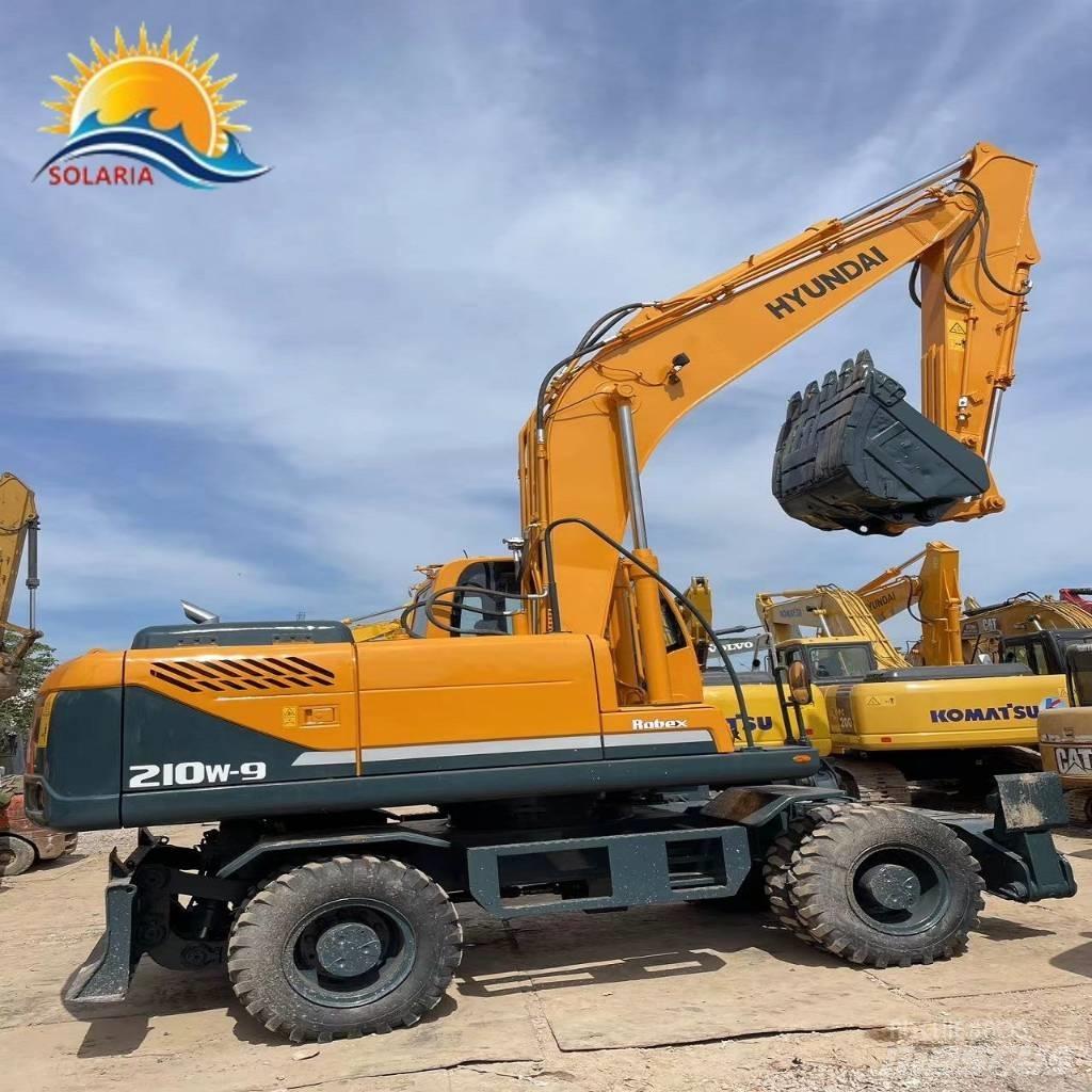 Hyundai R210W-9 Pelle sur pneus