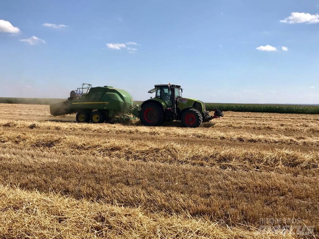 John Deere L 1533P Presse cubique