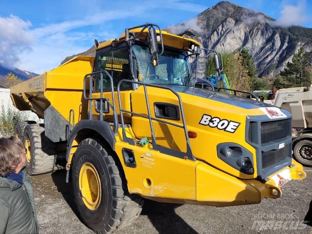 Bell B30E Tombereau articulé