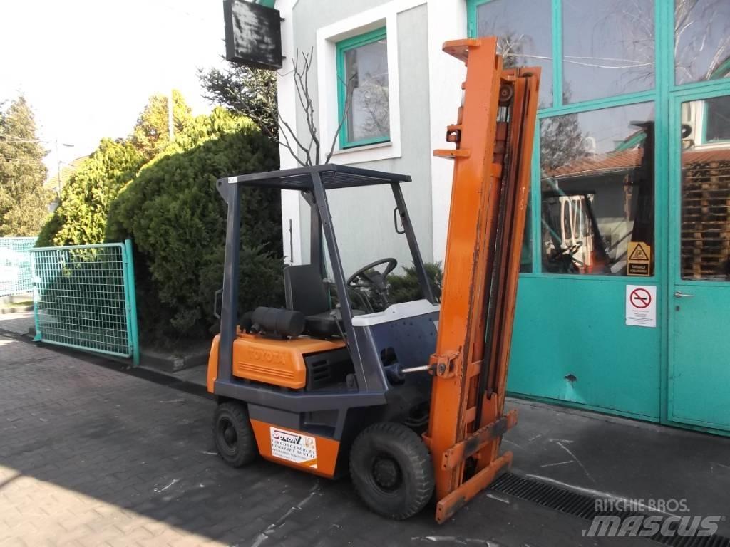 Toyota 3 FD 14 Chariots diesel