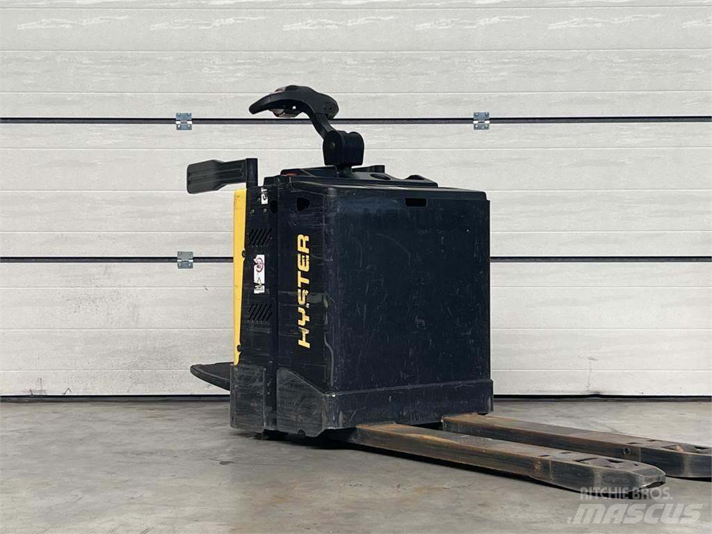 Hyster P2.0S Transpalette accompagnant
