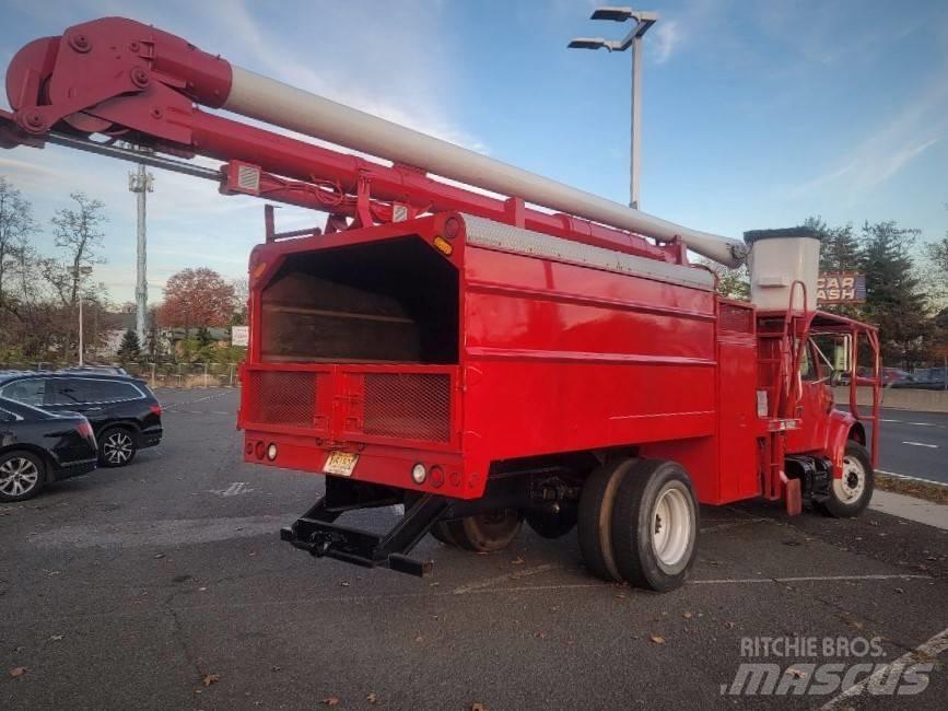 International 4700 Camion nacelle