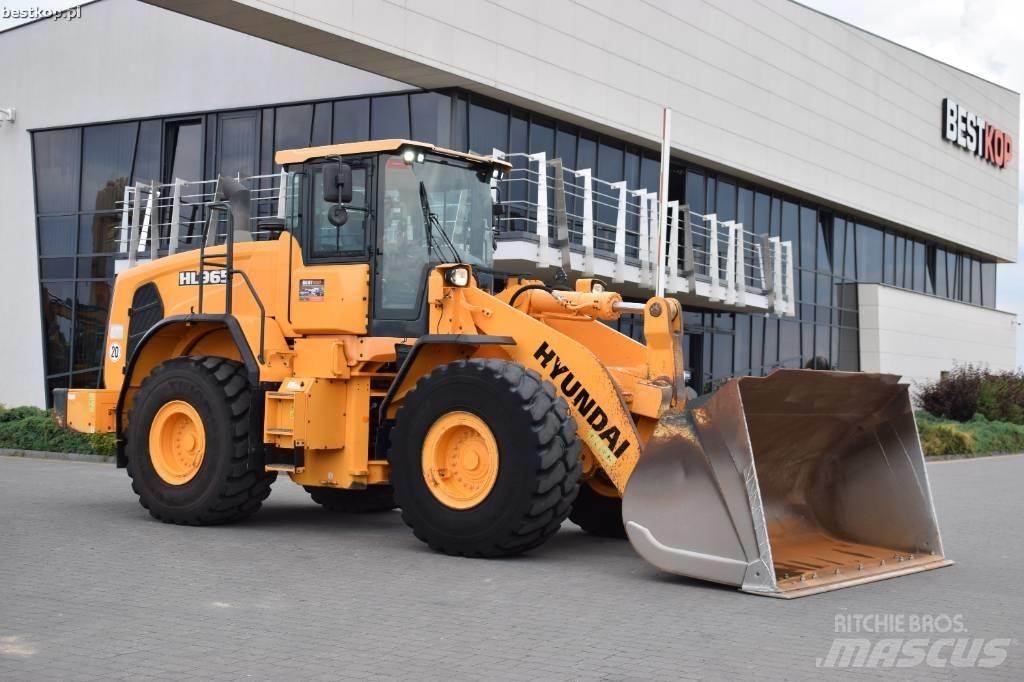 Hyundai HL 965 Chargeuse sur pneus