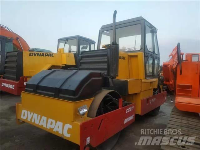 Dynapac CC211 Rouleaux monocylindre