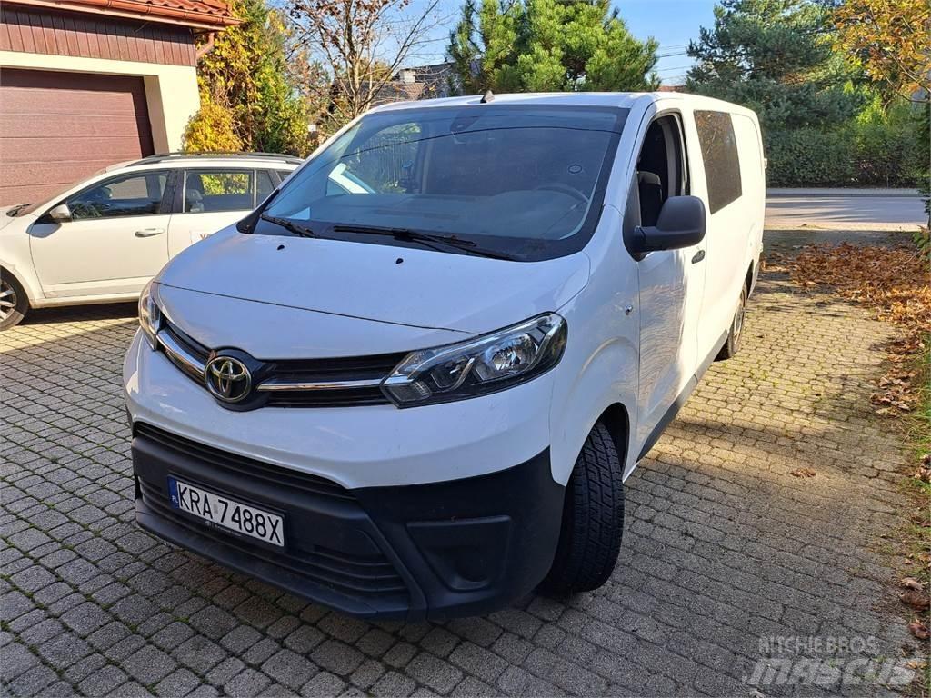 Toyota PROACE Voiture