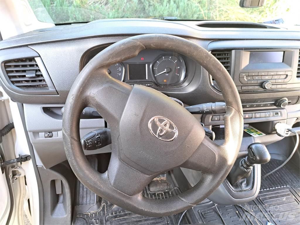 Toyota PROACE Voiture