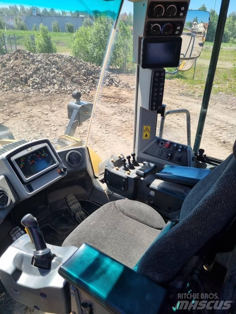 CAT 966 M Chargeuse sur pneus