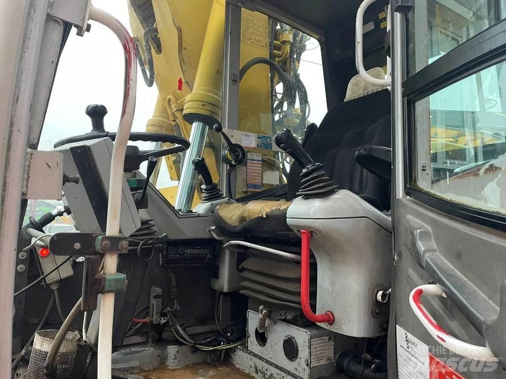Atlas 1604K Pelle sur pneus
