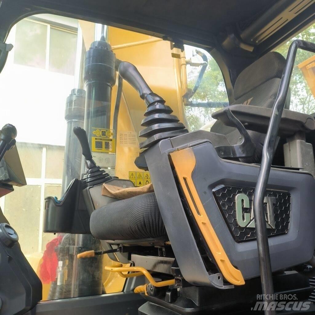 CAT 320 GC Pelle sur chenilles