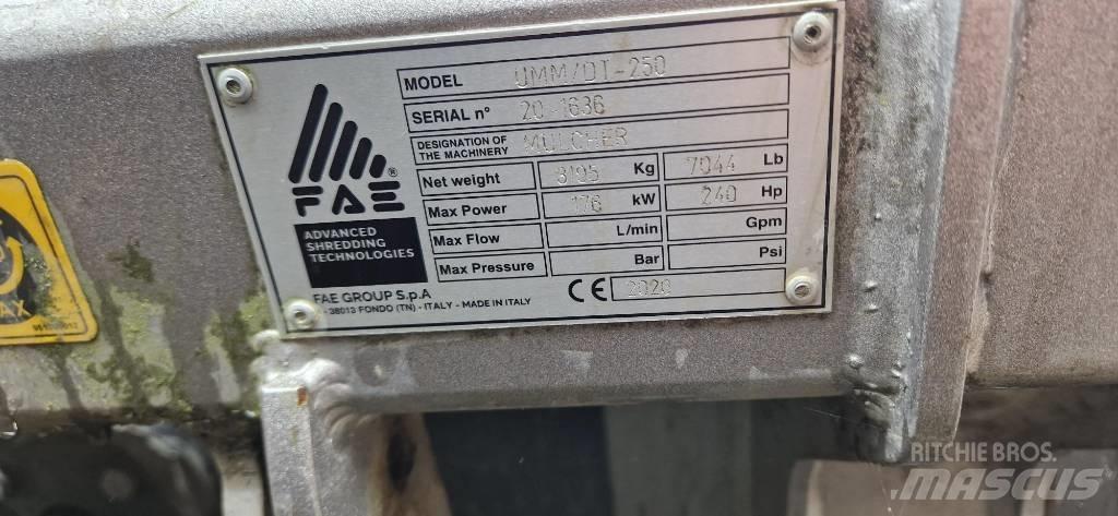 FAE UMM/DT-250 Turbo Ebrancheuses
