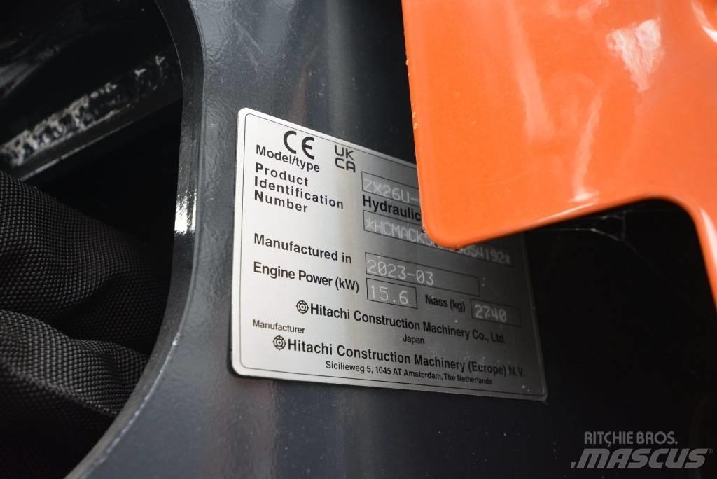 Hitachi ZX 26 U-6 Mini pelle < 7t