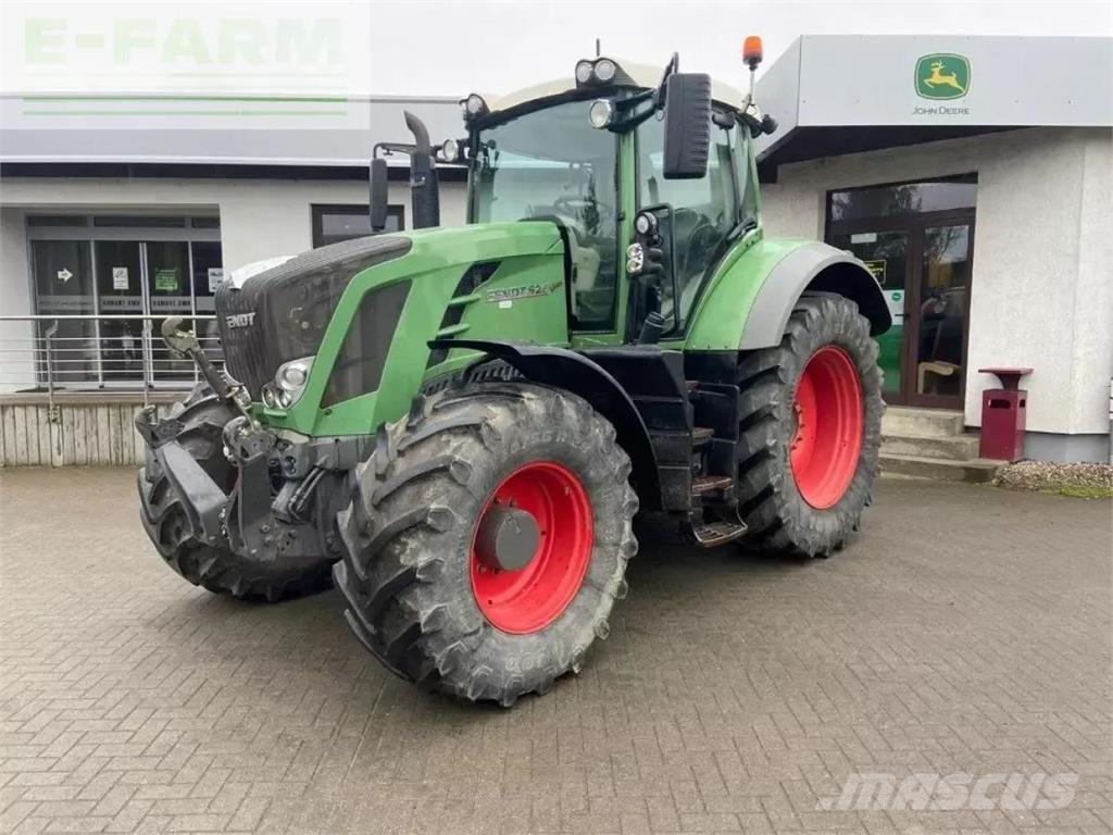 Fendt 826 Tracteur