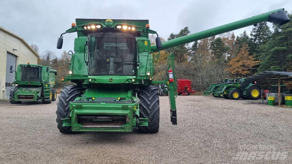 John Deere T670i Moissonneuse batteuse