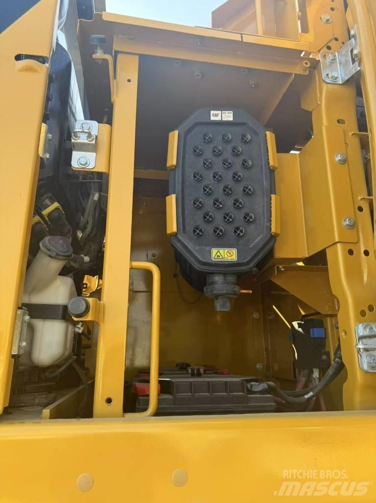 CAT CAT336GC Pelle sur chenilles