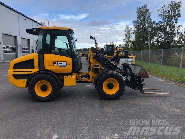 JCB 407 Chargeuse sur pneus