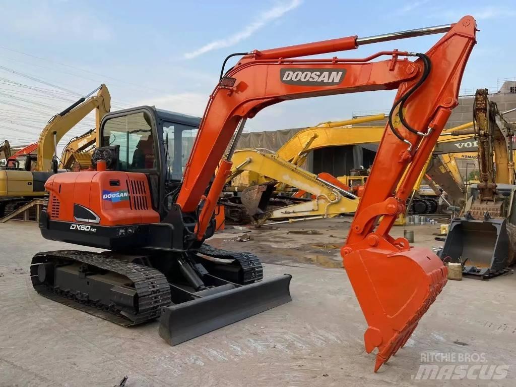 Doosan DX60 Pelle sur chenilles