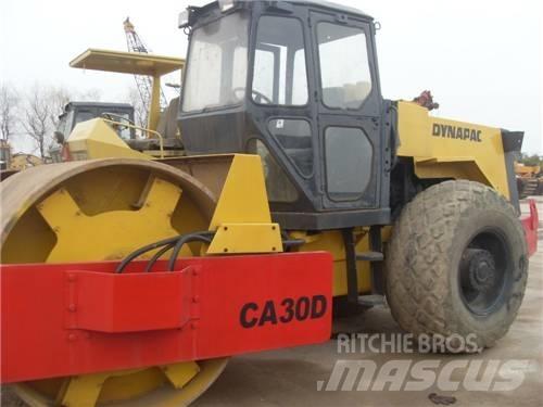 Dynapac CA30D Rouleaux monocylindre