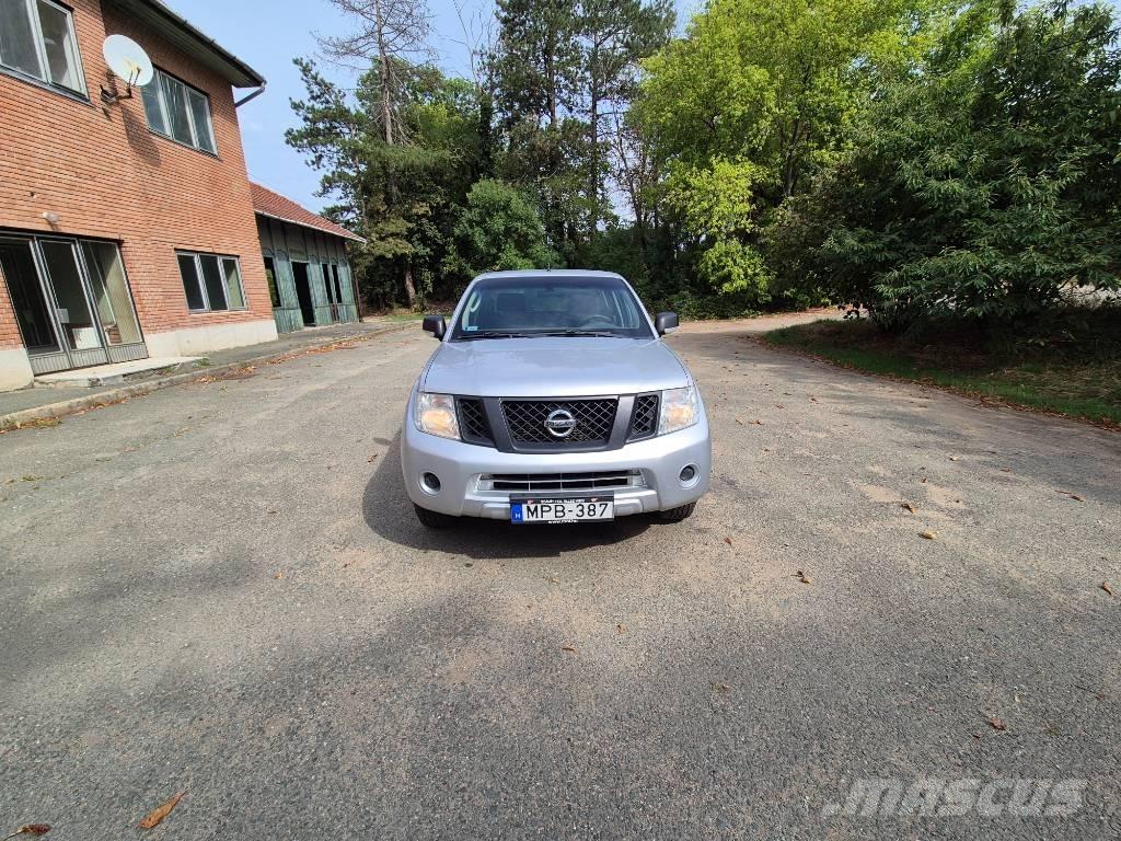 Nissan Navara Utilitaire benne
