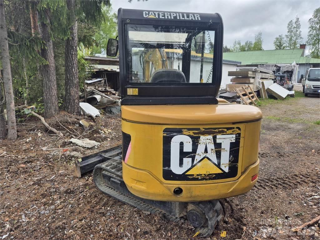 CAT 302.5C Mini pelle < 7t