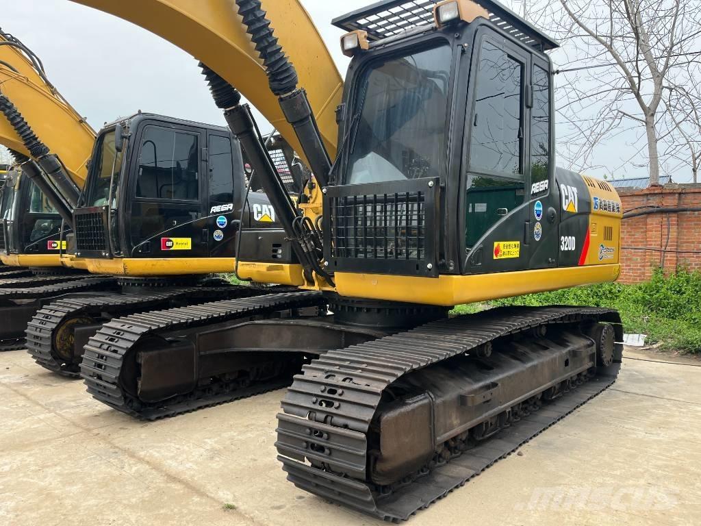 CAT 320 D Pelle sur chenilles