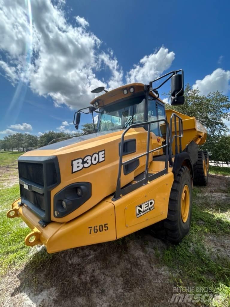 Bell B30E Tombereau articulé
