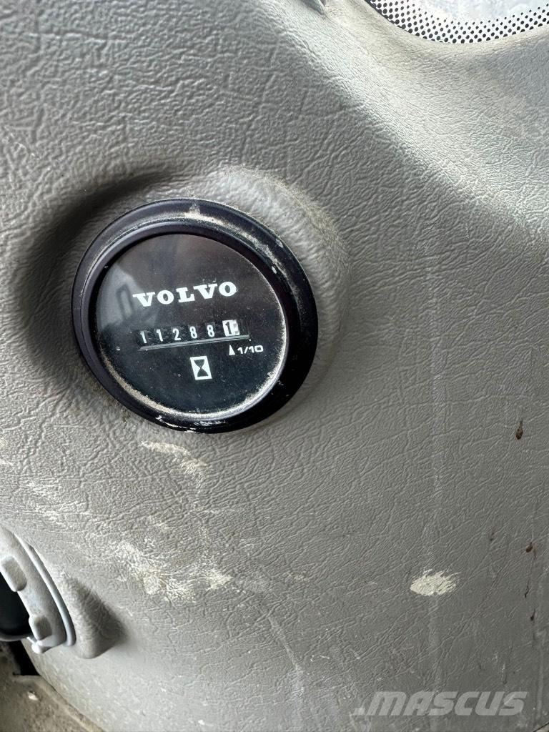 Volvo EW 160 E Pelle sur pneus