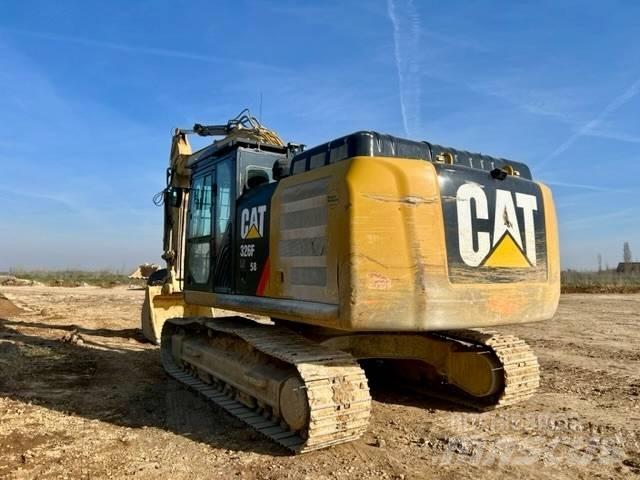 CAT 326 F L Pelle sur chenilles